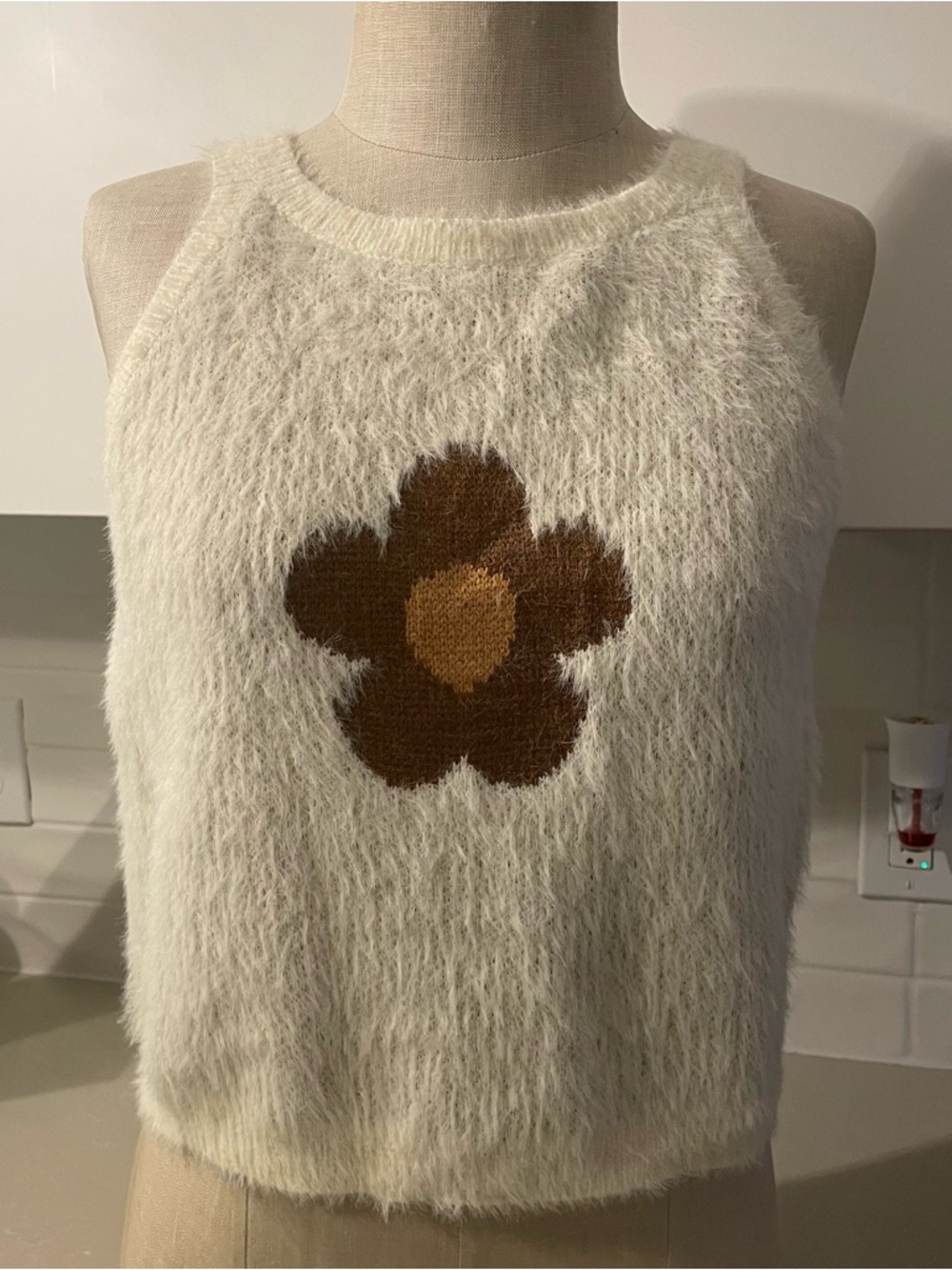 Miss Sparkling Faux-Fur Cream Tank Top with Brown Floral Motif XL